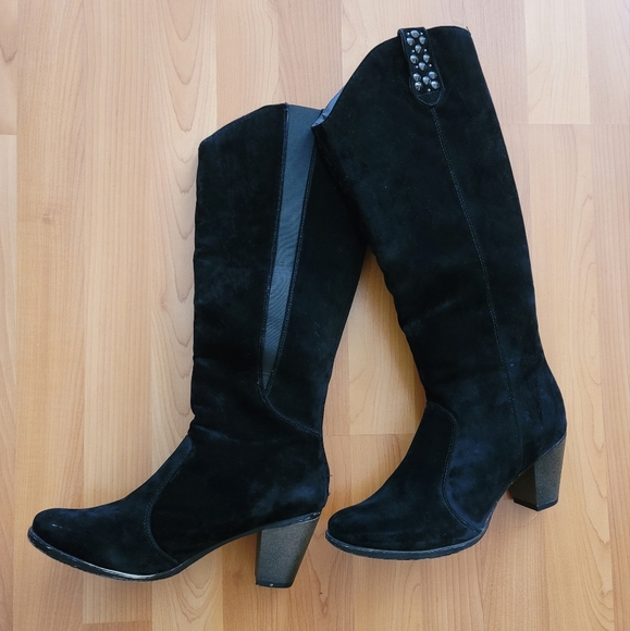Women's Sz 7.5 M Black Suede Look Material Mid calf Boots Fashion Heeled Pull on - Picture 2 of 12